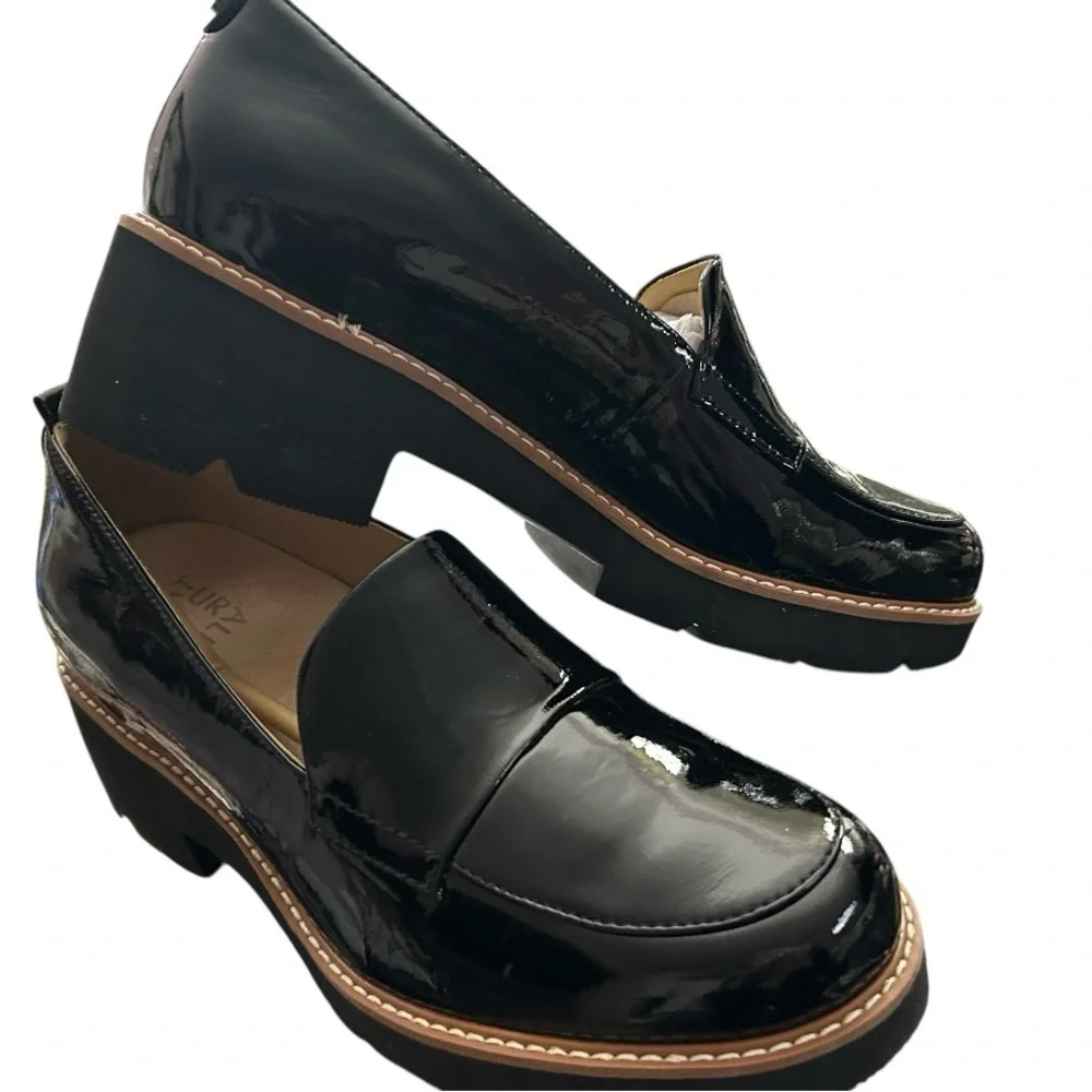 Naturalizer Darry Lug Sole Black Patent Leather Loafer Women's Size 9W